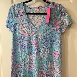 NWT Lilly Pulitzer Etta V-Neck Blue Ibiza “Now You Sea Me” Top T-Shirt Small